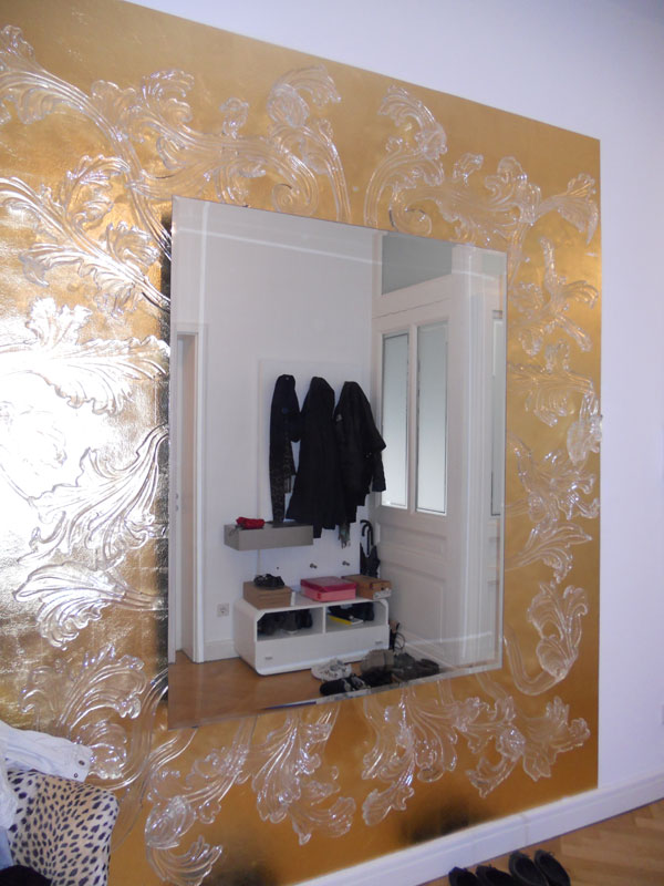 Wandvergoldung hinter Spiegel, Margret Weirauch - Ihre Raumentfaltung
